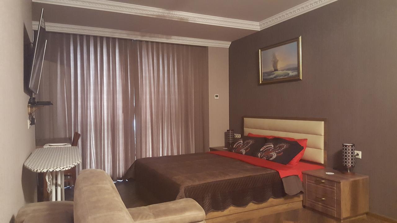 Mimino Apartment Deluxe First Line Батуми Экстерьер фото